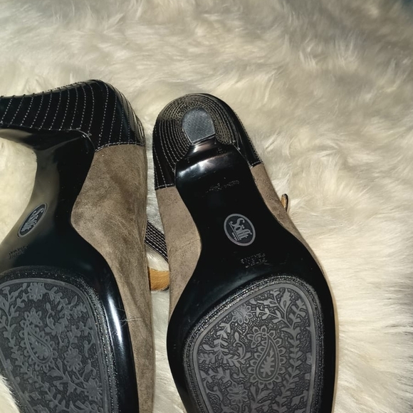 Elegant Brown Women's Shoes with Strap - Picture 5 of 5